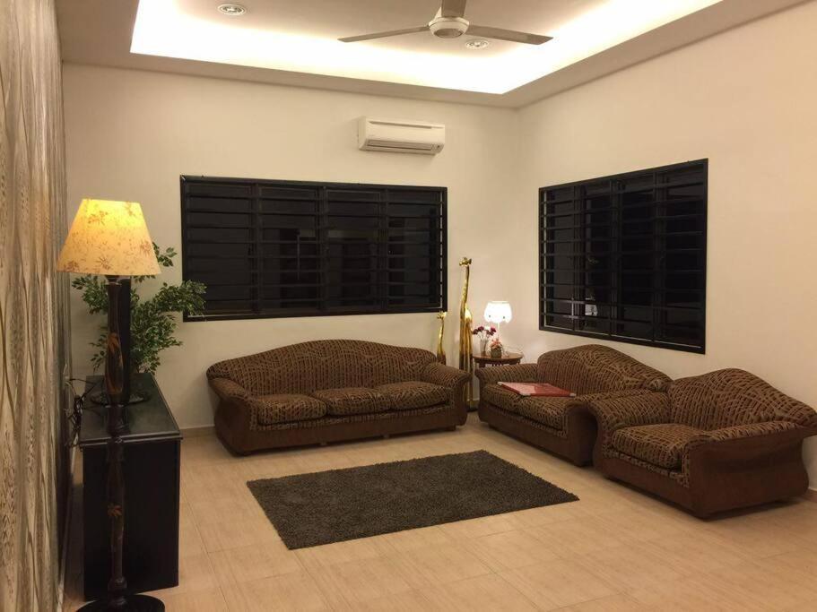 Melaka Beach Villa Kelebang Besar Exterior photo